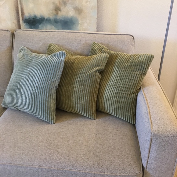 3 Throw Pillows - Picture 1 of 6